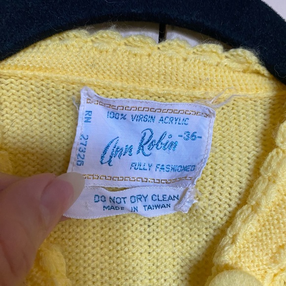 Vintage Yellow Cardigan // Women's Size medium - Picture 4 of 7